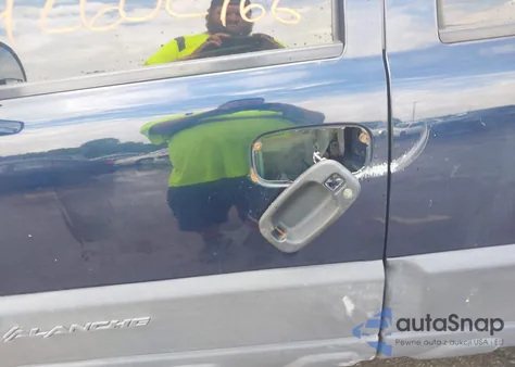 2005 Chevrolet Avalanche 1500 Ls from USA, damaged, VIN 3GNEC12Z55G272567